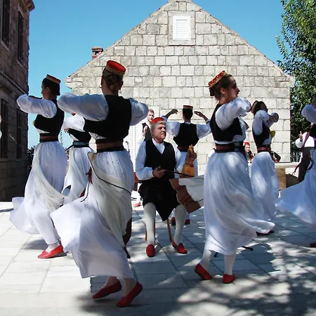 In Near Dubrovnik With Pool Villa